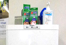 アイシング用の氷を冷やす冷蔵庫です